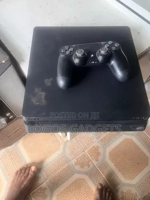 PlayStation 4 Sim Fat