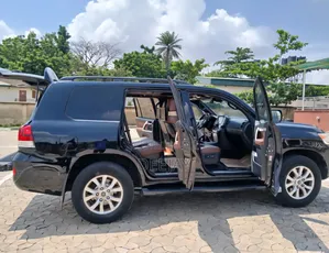 Toyota Land Cruiser 2021 Black