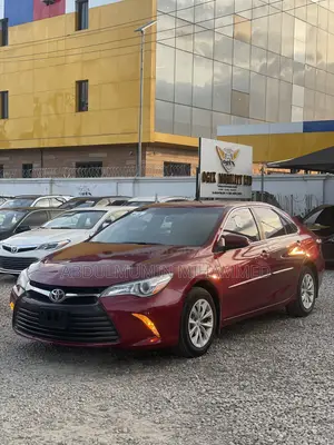 Toyota Camry LE 4dr Sedan (2.5L 4cyl 6A) 2014 Red