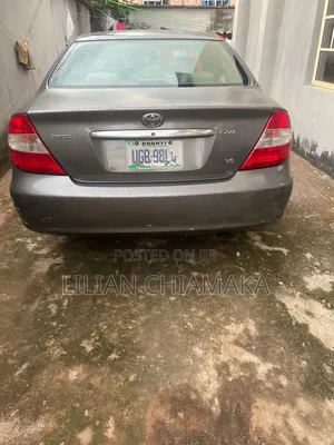 Toyota Camry 2005 Gray