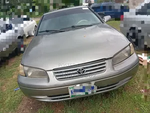 Toyota Camry Automatic 1999 Gray