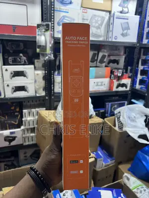 Face Tracking Tripod With Light