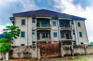 20bdrm House in Awka for sale
