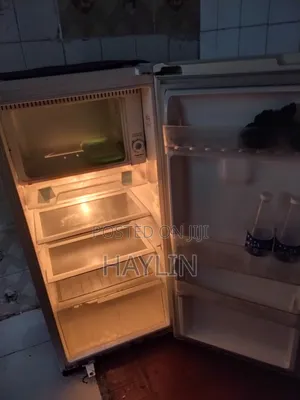 LG Single-Door 169L Refrigerator LG REF-201SL Neatly Used