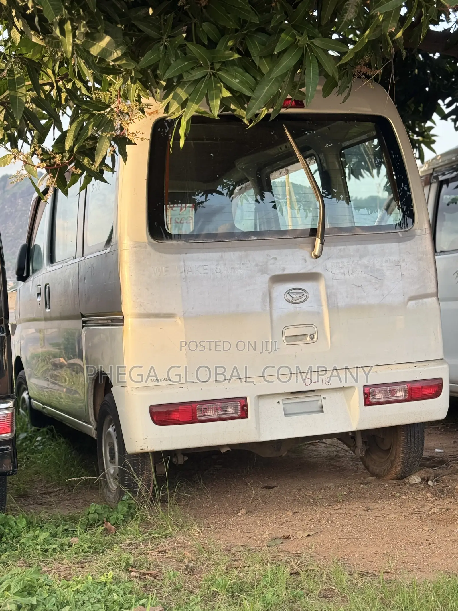 Daihatsu Hijet 2010 White