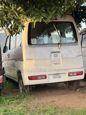 Daihatsu Hijet 2010 White