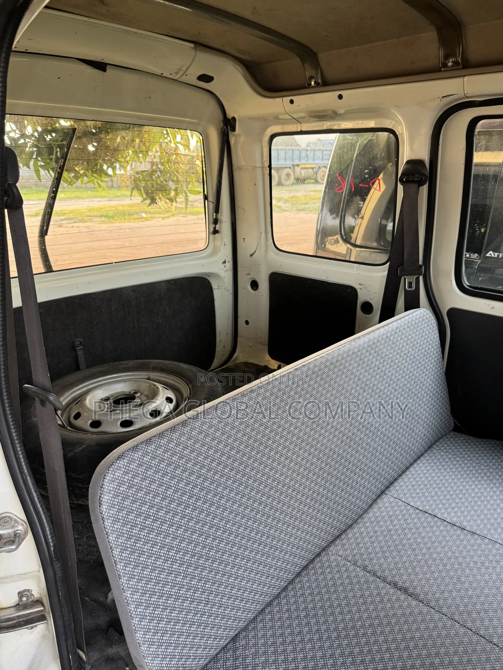 Daihatsu Hijet 2010 White