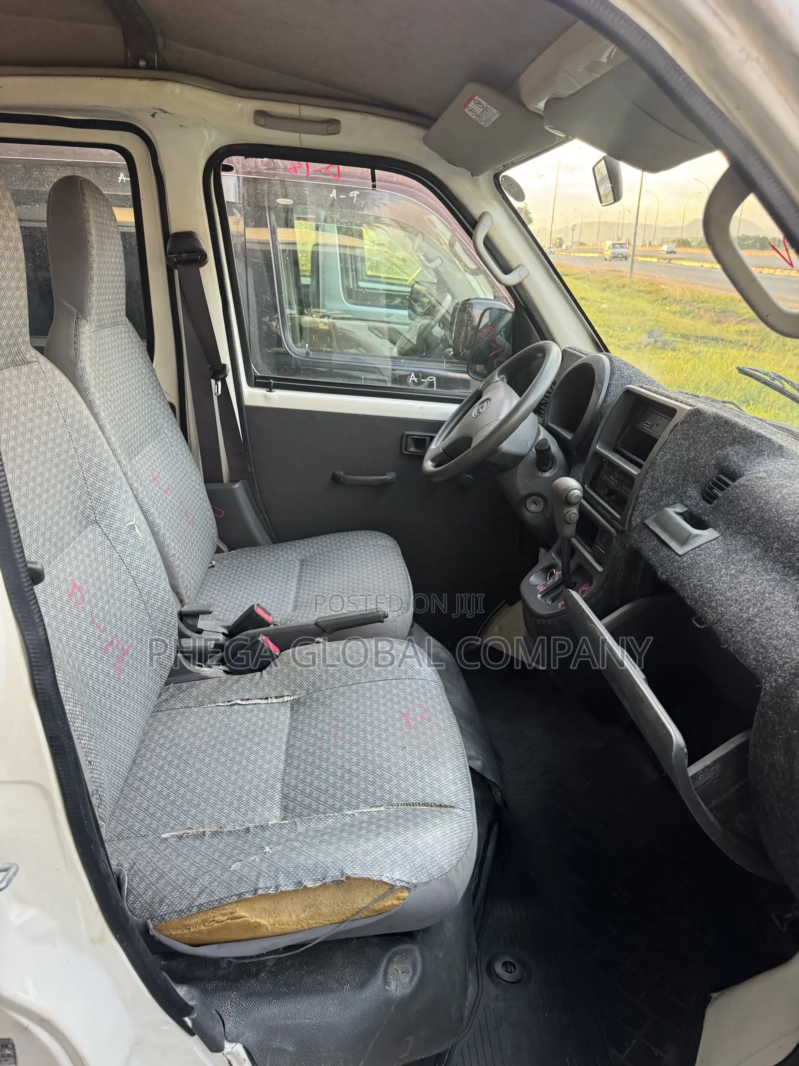 Daihatsu Hijet 2010 White