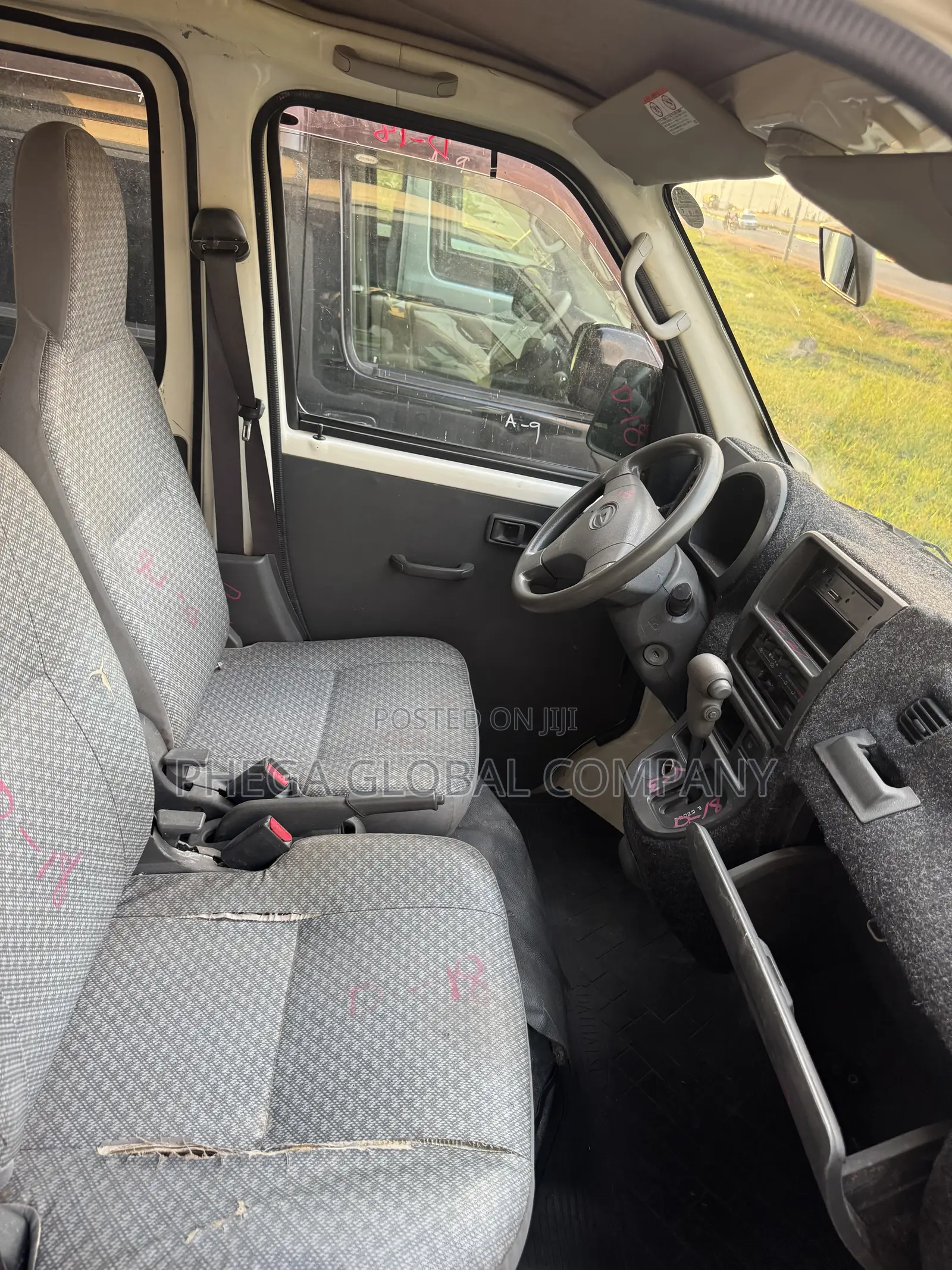 Daihatsu Hijet 2010 White