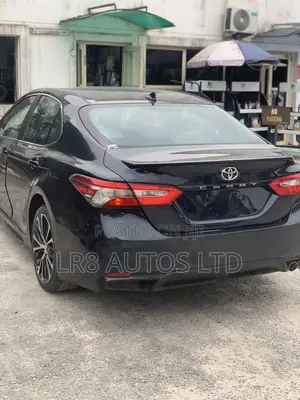 Toyota Camry LE FWD 2020 Blue