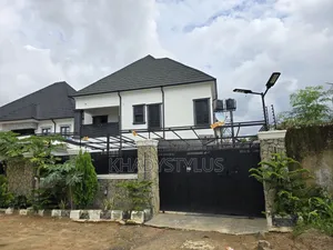 3bdrm Duplex in Ushafa for sale