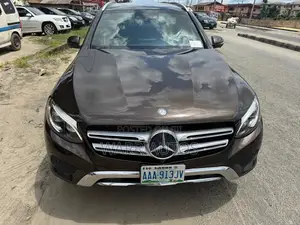 Mercedes-Benz GLC-Class 2017 Brown