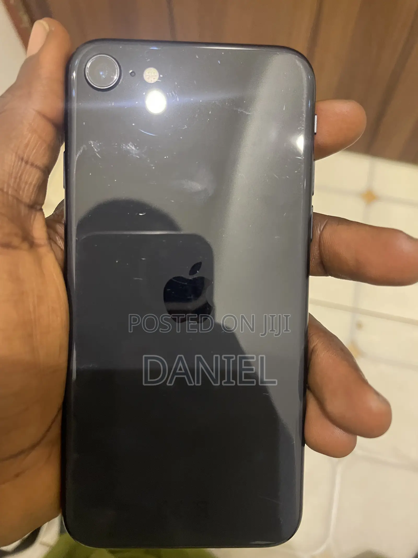 Apple iPhone SE (2020) 64 GB Black