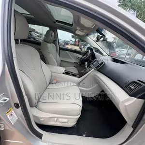 Toyota Venza V6 2011 Silver