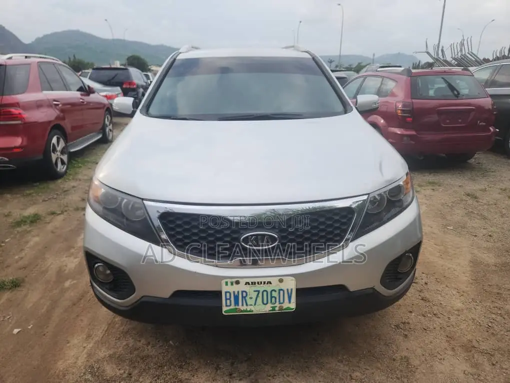 Kia Sorento 2012 Silver