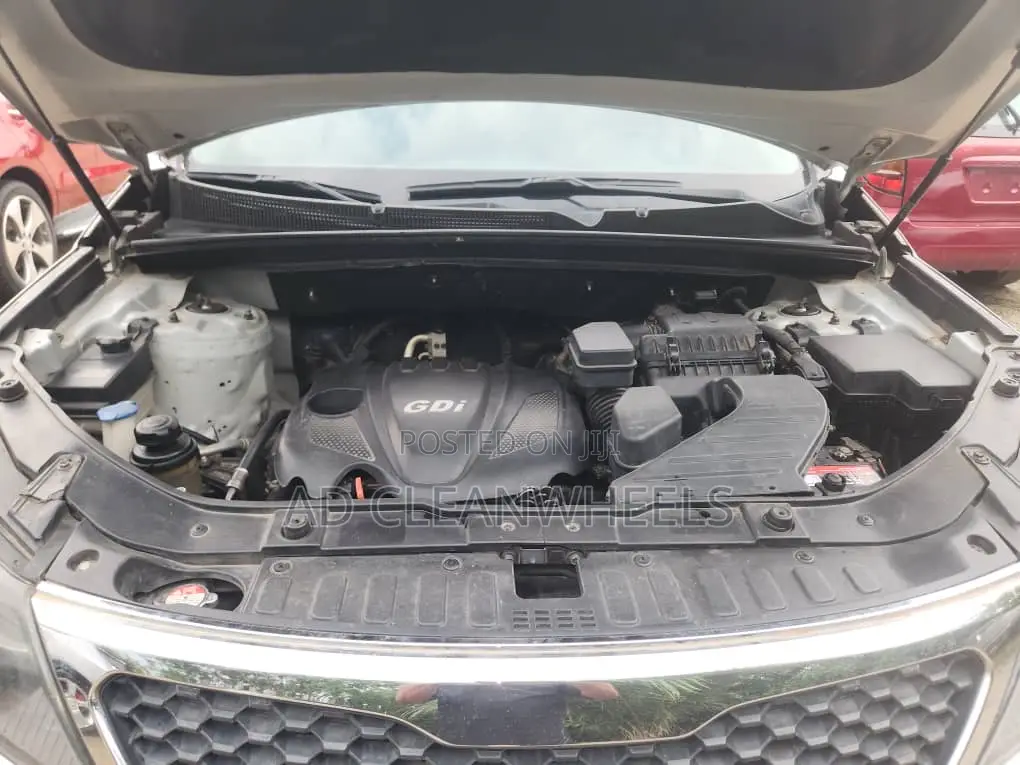 Kia Sorento 2012 Silver