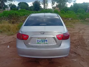 Hyundai Elantra 2008 Silver