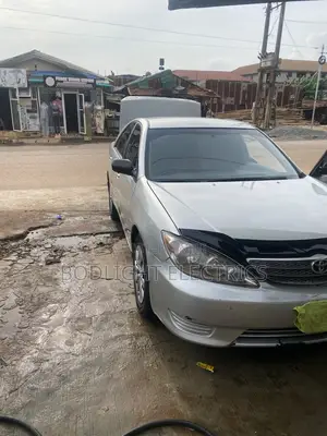 Toyota Camry 2005 Silver