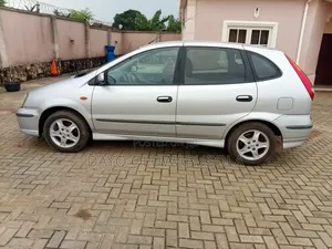 Nissan Almera 2005 Silver