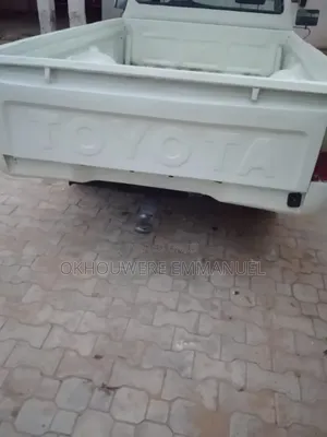 Toyota Hilux 1995 White