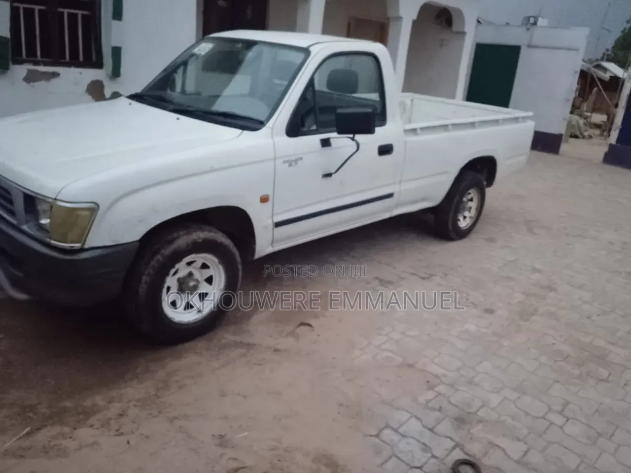 Toyota Hilux 1995 White