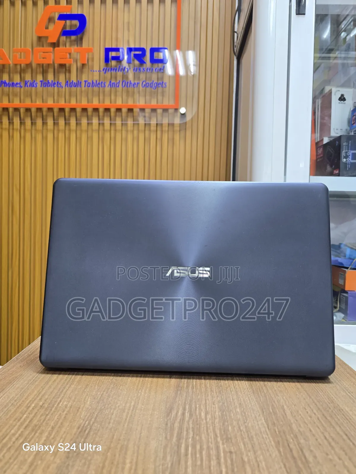 Laptop Asus Vivobook 15 8GB AMD SSD 256GB