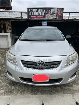 Toyota Corolla Base 4dr Sedan (1.8L 4cyl 5M) 2010 Silver