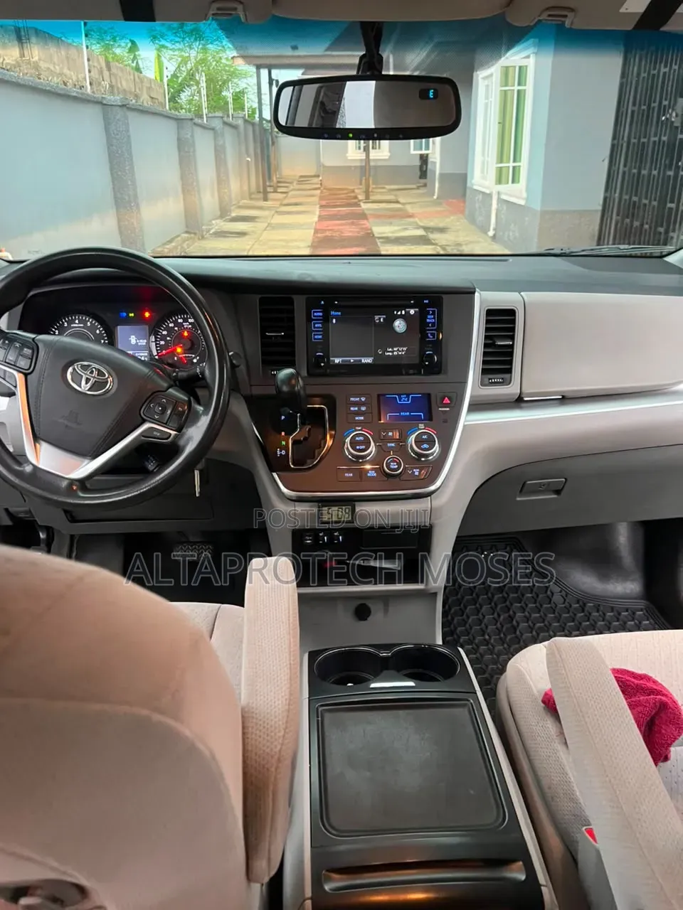 Toyota Sienna 2016 Gray