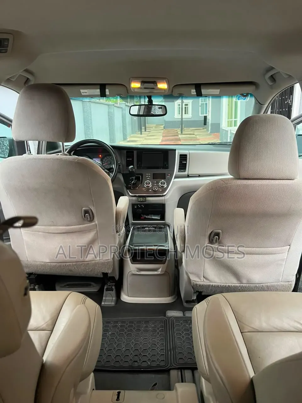 Toyota Sienna 2016 Gray
