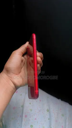 Apple iPhone XR 64 GB Red