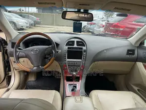 Lexus ES 350 2009 Gold