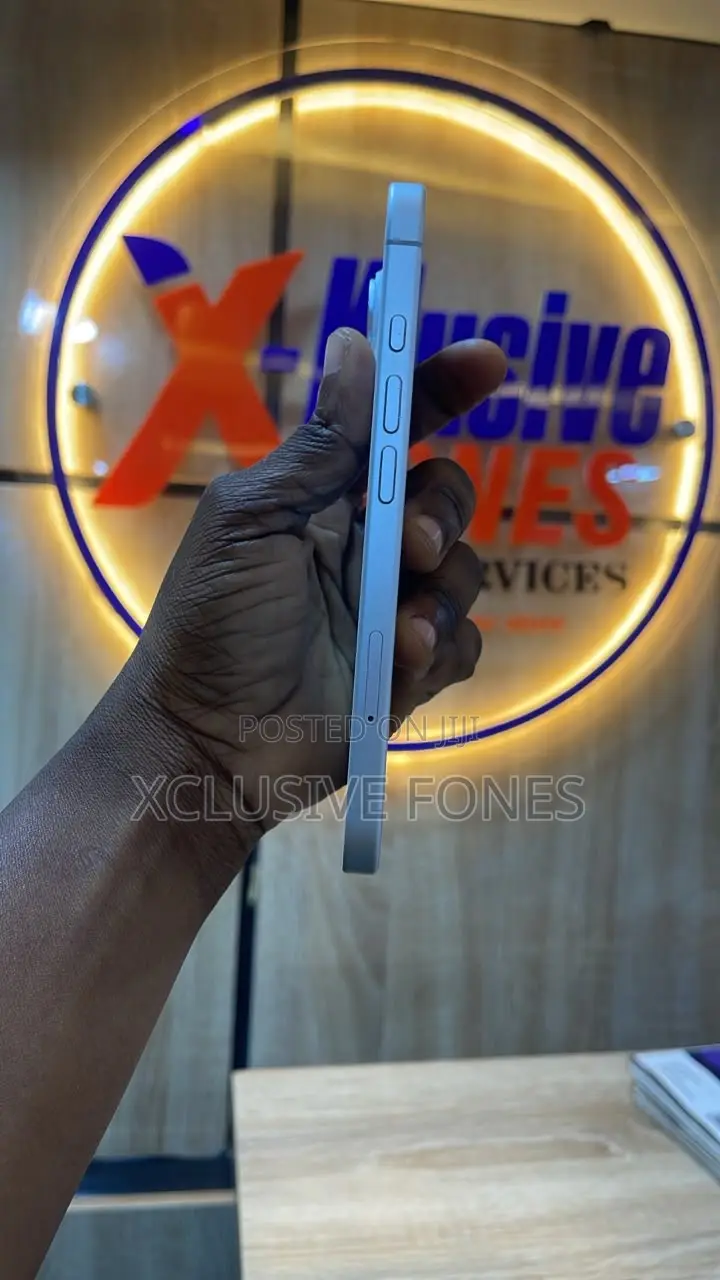 Apple iPhone 16 128 GB White