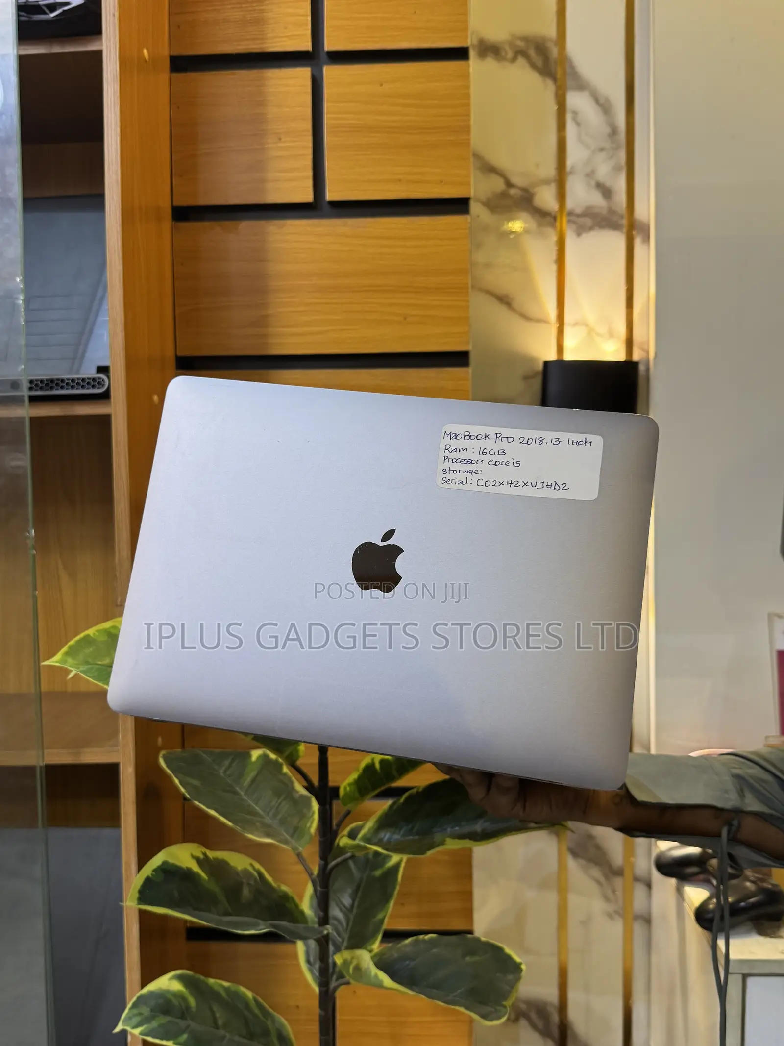 Laptop Apple MacBook Pro 2018 16GB Intel Core i5 SSD 256GB