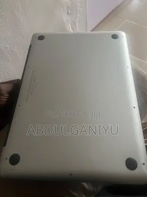 Laptop Apple MacBook 4GB Intel Core 5 SSD 500GB