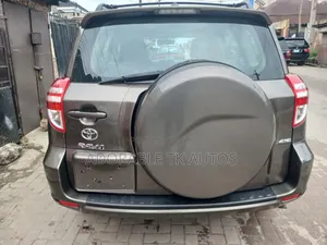 Toyota RAV4 2013 Brown