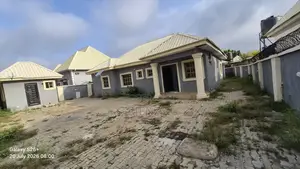 3bdrm Bungalow in Estate Apo, Zone B for sale