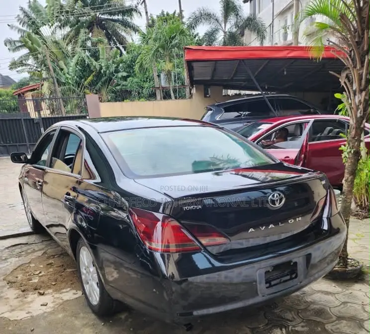 Toyota Avalon 2008 Black