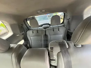 Toyota Highlander SE 2012 Gray