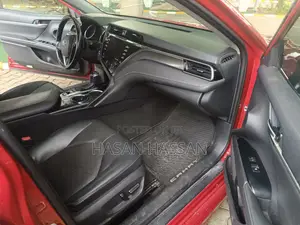 Toyota Camry XSE (2.5L 4cyl 8A) 2019 Red