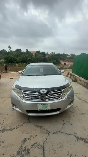 Toyota Venza 2011 Silver