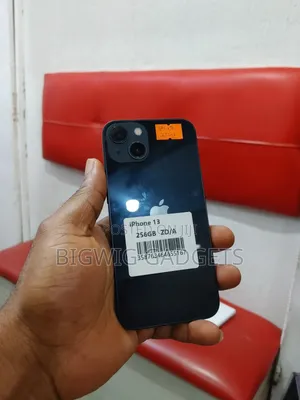 New Apple iPhone 13 256 GB Black