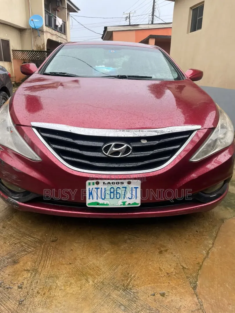 Hyundai Sonata 2012 Red