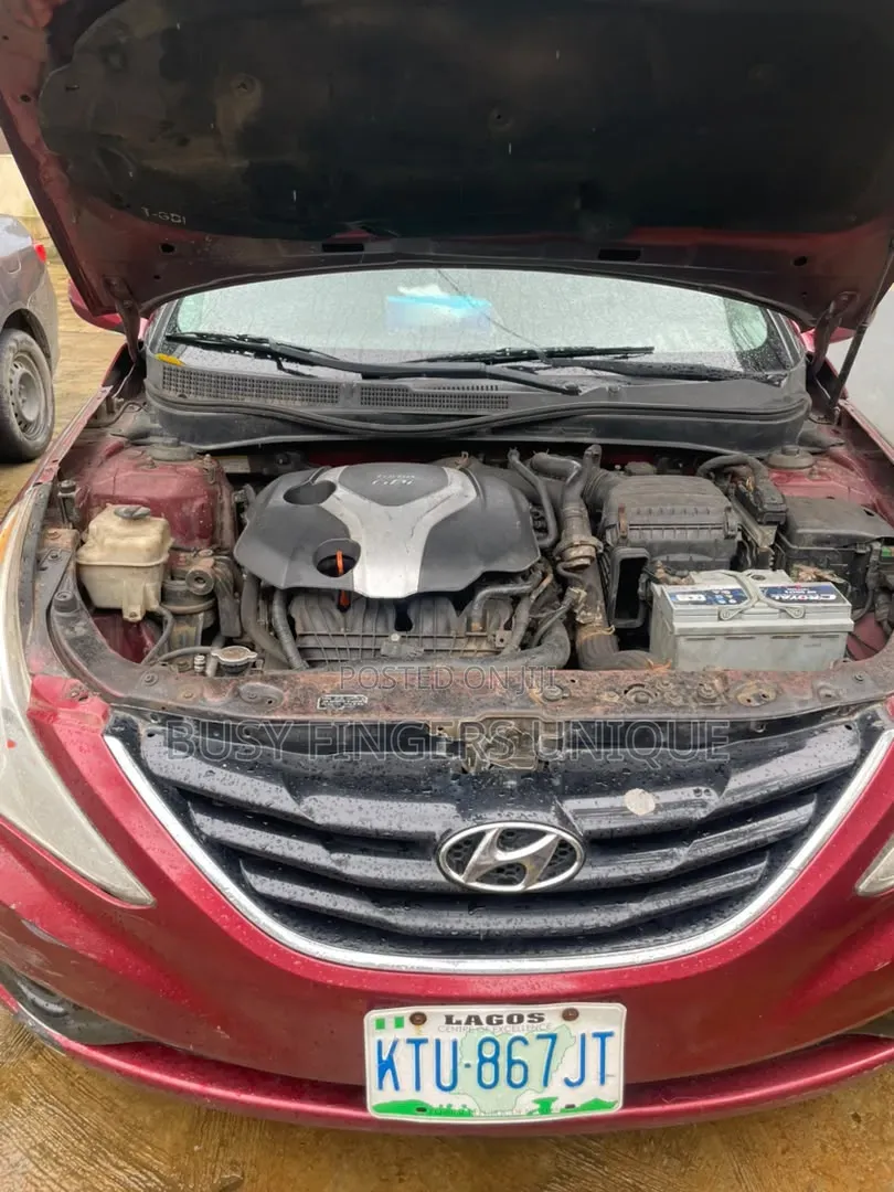 Hyundai Sonata 2012 Red