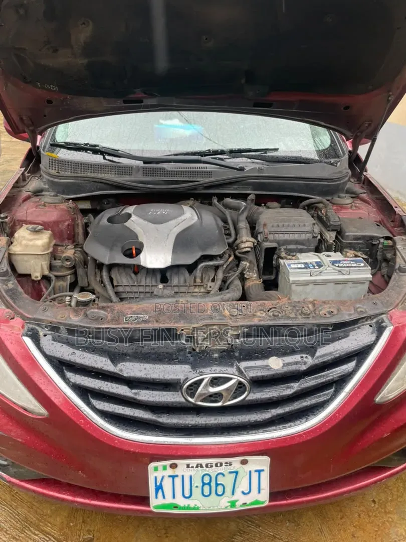 Hyundai Sonata 2012 Red