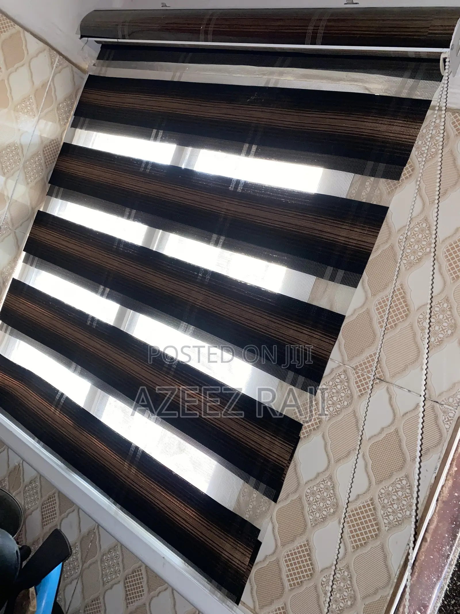 3 Small Window Blind