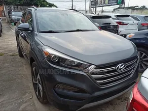 Hyundai Tucson Limited AWD 2016 Gray