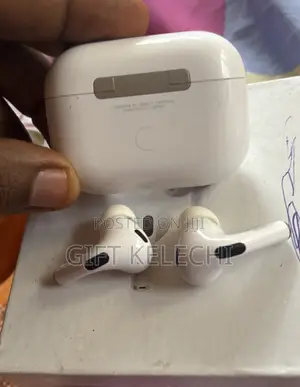 Apple AirPods Pro (2nd Generation)