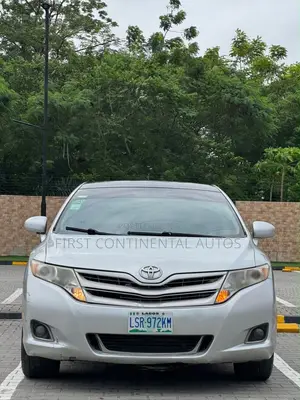 Toyota Venza V6 AWD 2011 Silver