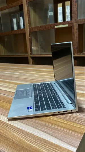 Laptop HP EliteBook 840 G8 16GB Intel Core i7 SSD 512GB