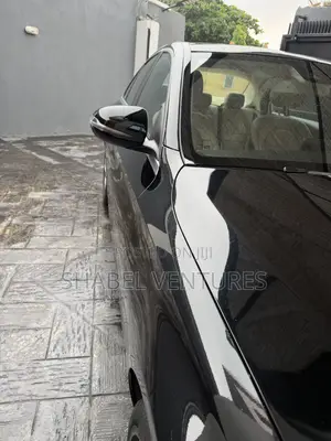 Mercedes-Benz C300 2016 Black